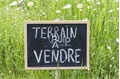 Terrain à la vente